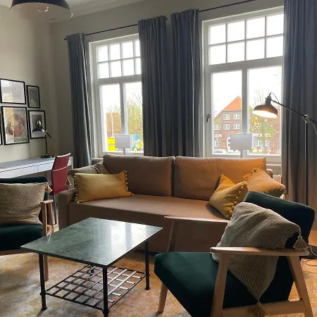Luxus Lindenhof Apartments -Ferienwohnungen In Friesland An Der Nordsee Am Naturschutzgebiet Urwald Neuenburg  Extérieur photo