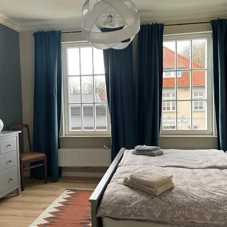 Luxus Lindenhof Apartments -Ferienwohnungen In Friesland An Der Nordsee Am Naturschutzgebiet Urwald Neuenburg  Chambre photo