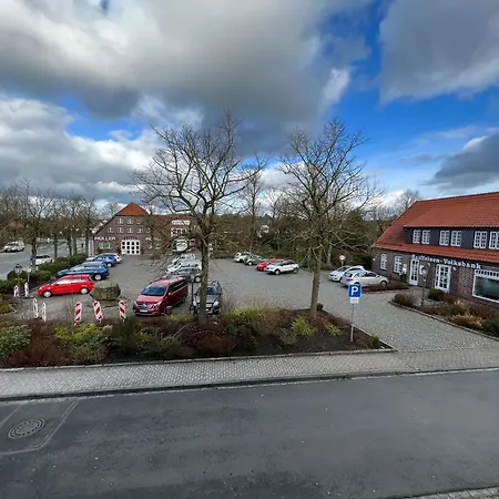 Luxus Lindenhof Apartments -Ferienwohnungen In Friesland An Der Nordsee Am Naturschutzgebiet Urwald Neuenburg  Chambre photo