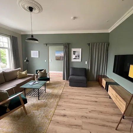 Luxus Lindenhof Apartments -Ferienwohnungen In Friesland An Der Nordsee Am Naturschutzgebiet Urwald Neuenburg  Extérieur photo