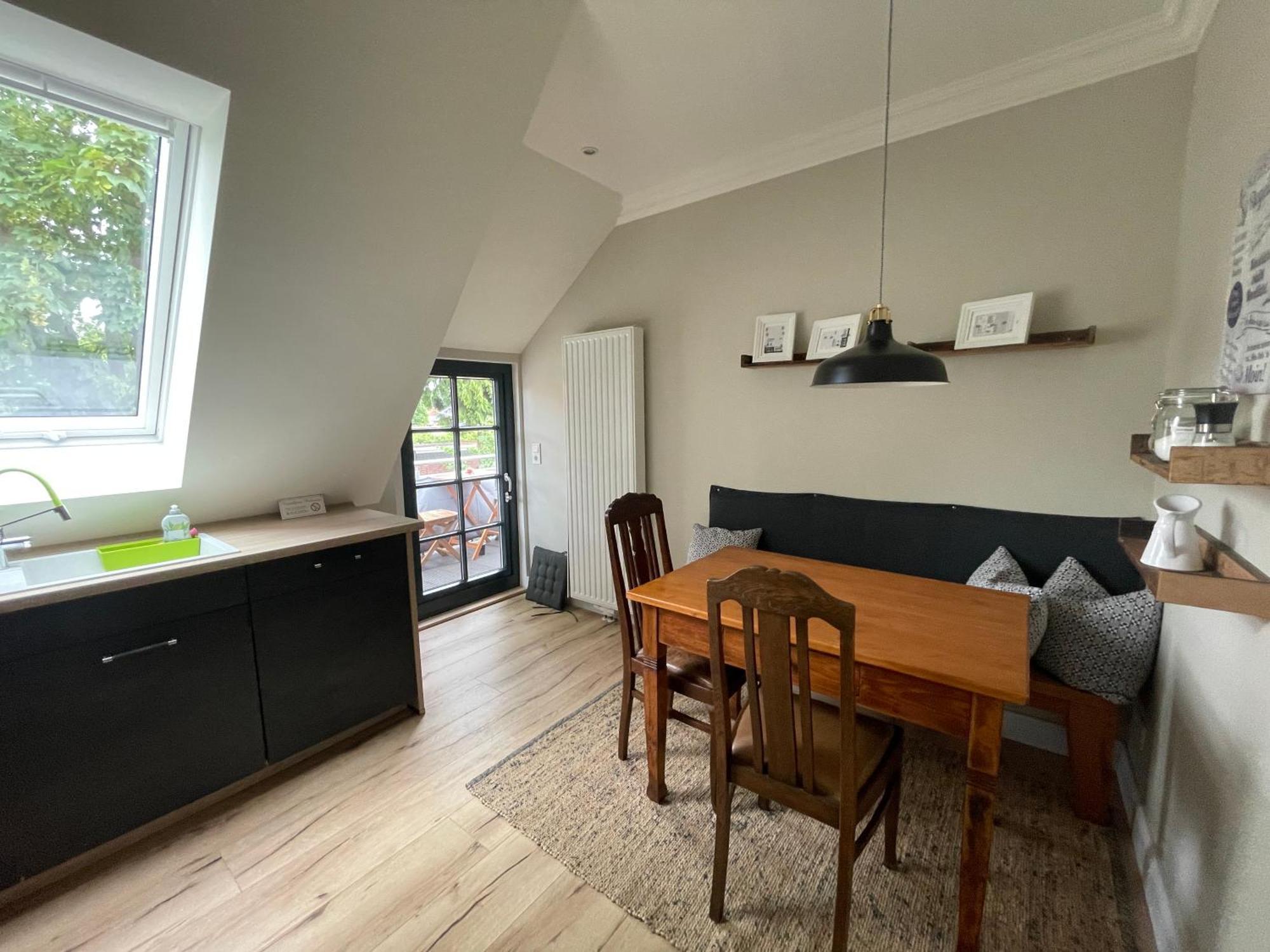 Luxus Lindenhof -ferienwohnungen In Friesland An Der Nordsee Am Naturschutzgebiet Urwald Appartement